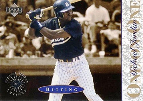 Бейзболна картичка начинаещ Майкъл Джордан 1995 г. от горната палуба на Малката лига един по един номер 3 в отлично състояние! Идва в горния загрузчике Ultra Pro за негова?
