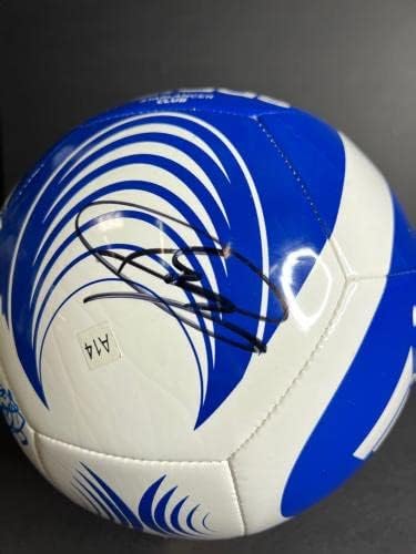 Челси с множество Автографи на Мейсън Маунта, Пулишича + 4 Футболни топки Адидас PSA AL09959 - Футболни топки