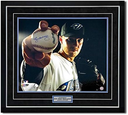 Бейзболен Прожектор с автограф на Рой Халладея Торонто Блу Джейс 30x34 Рамка /32 - Бейзболни топки с автографи